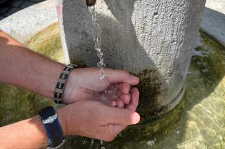 Trinkwasserbrunnen auf der Auer Dult 